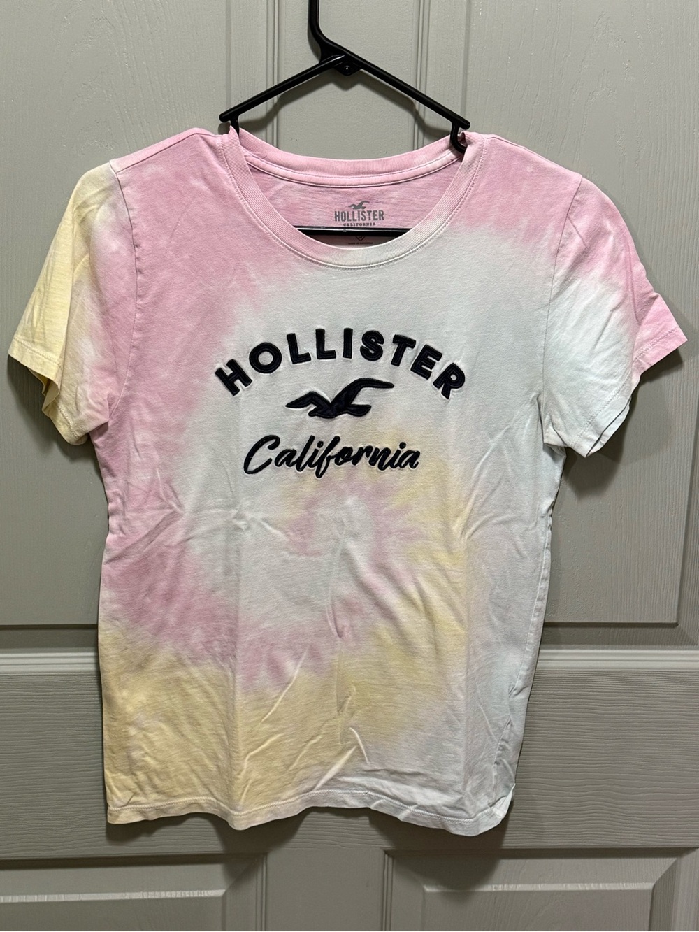 Hollister Tie-Dye Crewneck Tee in Pink, Yellow, White